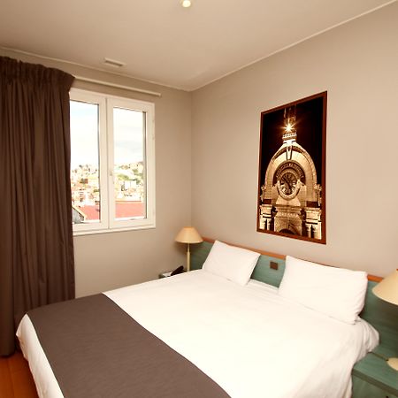 Le Louvre Hotel & Spa Антананариву Экстерьер фото