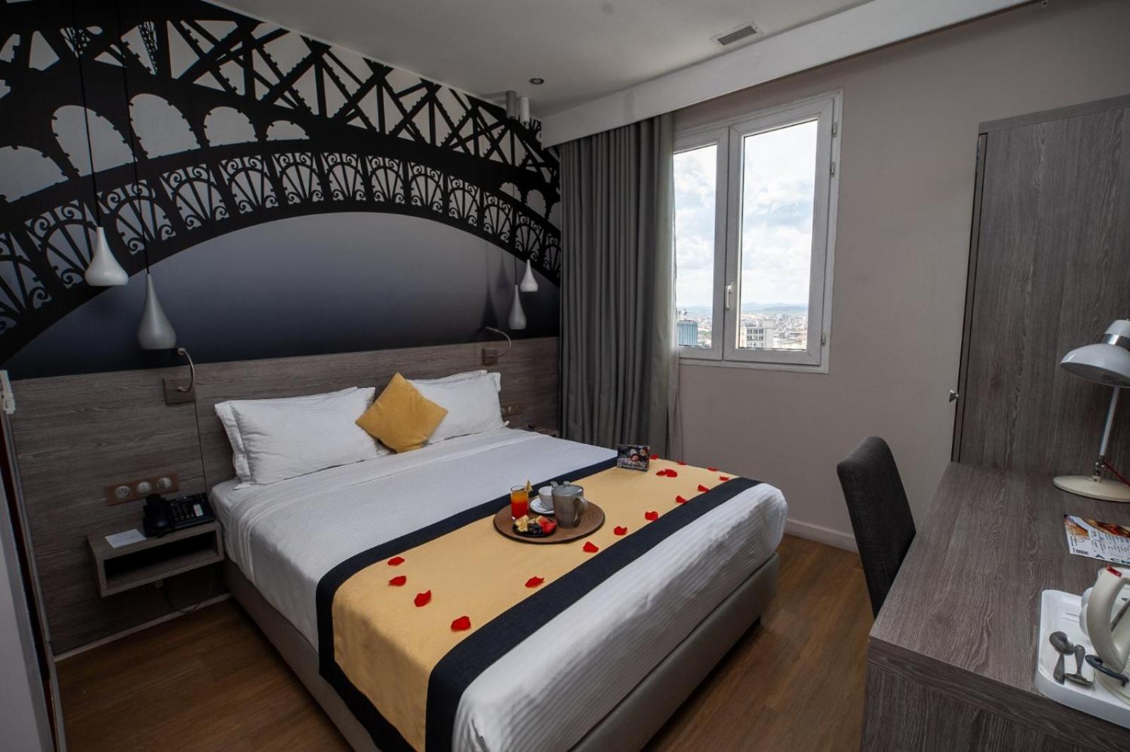 Le Louvre Hotel & Spa Антананариву Экстерьер фото